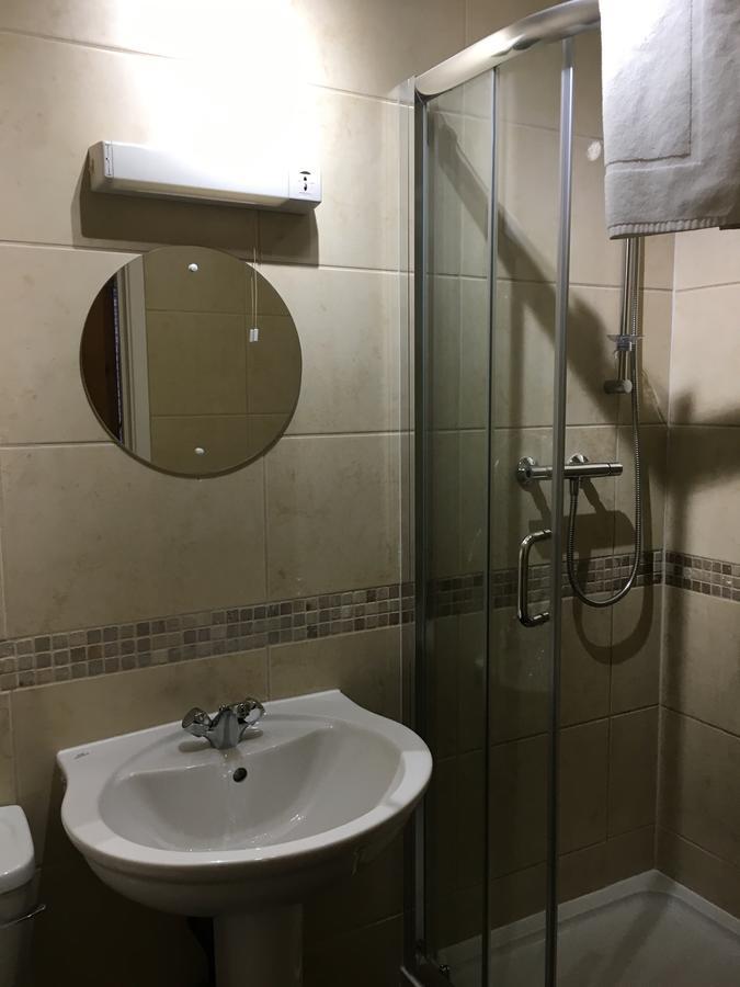 The Mawney Hotel Romford Buitenkant foto