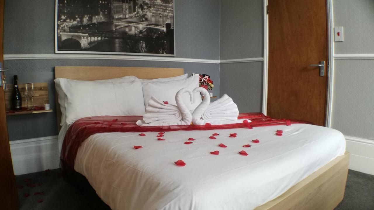 The Mawney Hotel Romford Buitenkant foto