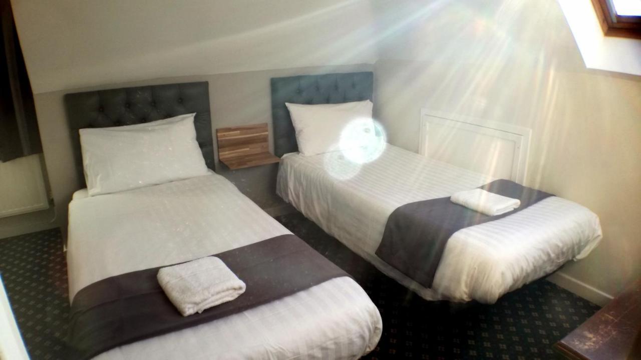 The Mawney Hotel Romford Buitenkant foto