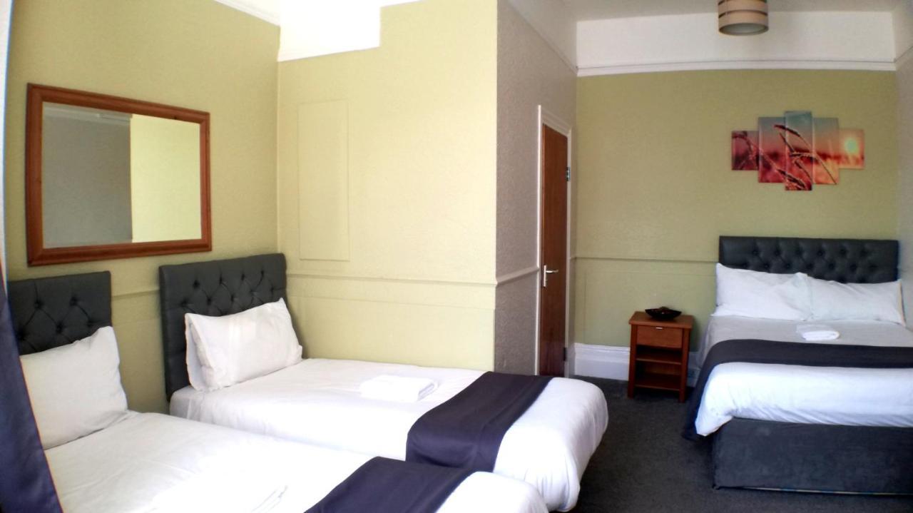 The Mawney Hotel Romford Buitenkant foto